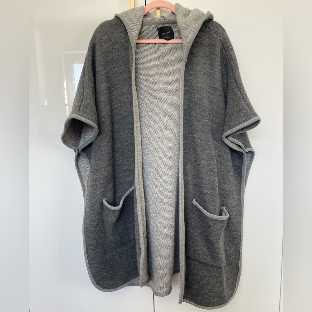Zara hooded poncho cape coat size Medium